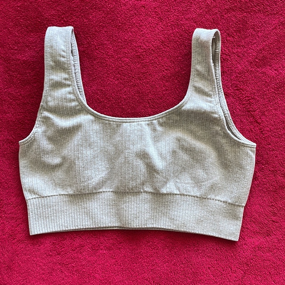 Beige Work Out Set - Picture 4 of 5